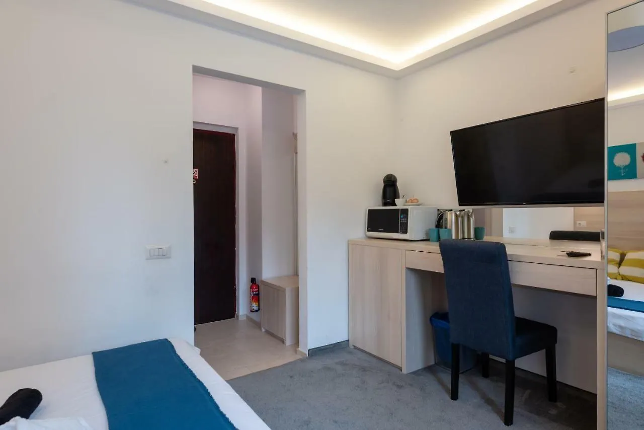 Mbm Studio Piata Romana Square Apartment Bucharest Romania